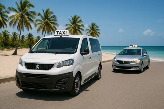 véhicules de taxi saint françois alignés sur une plage tropicale